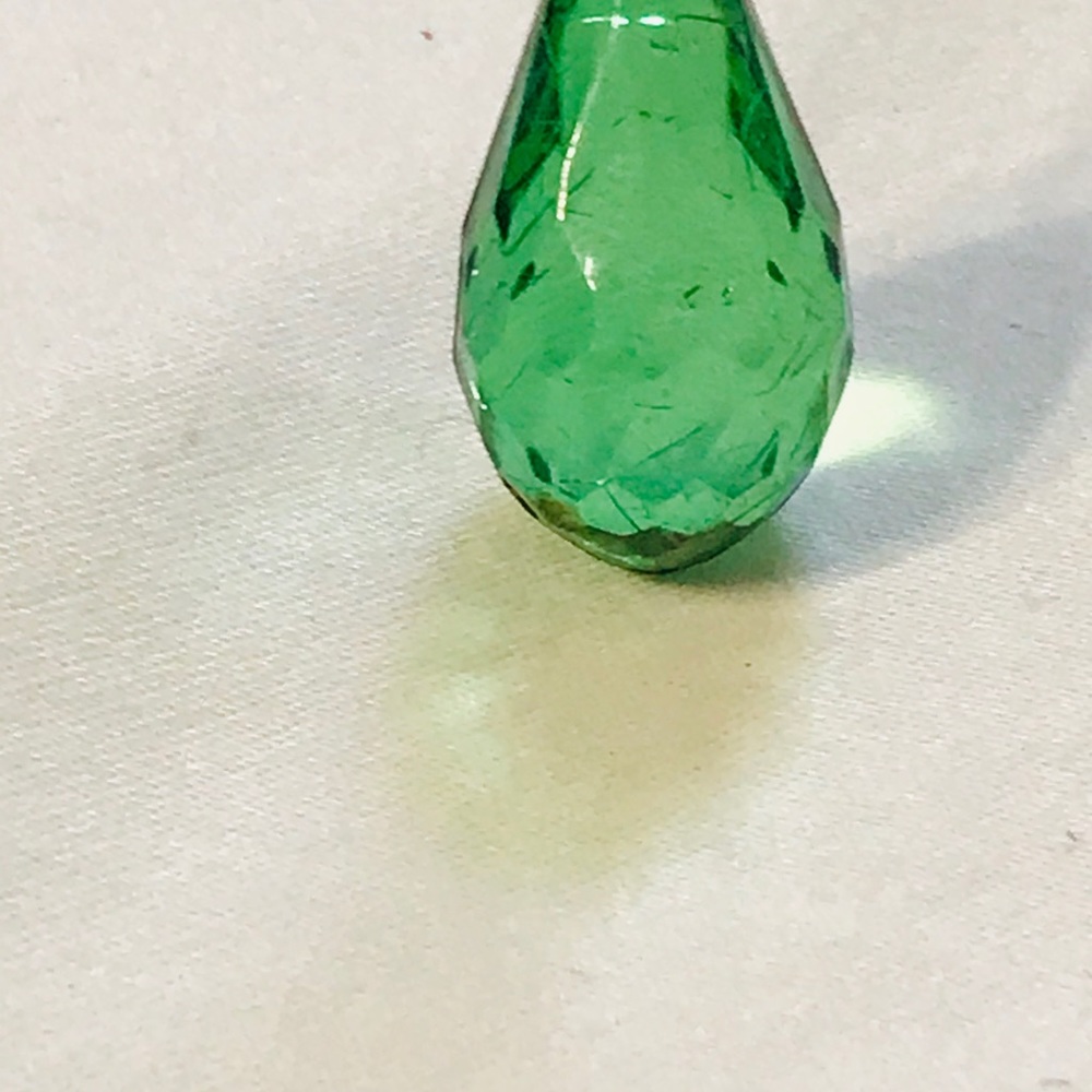 Green Crystal style pendant necklace - Picture 5 of 6